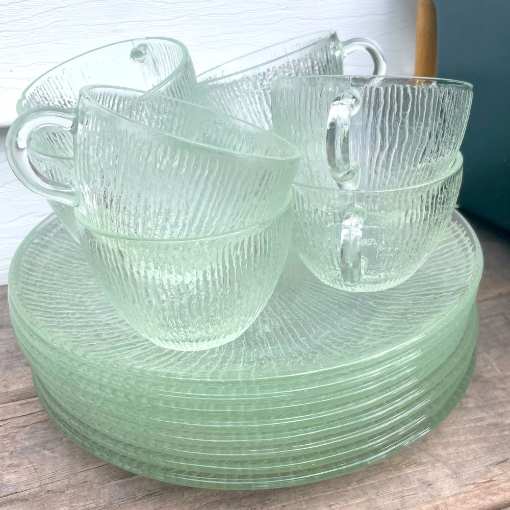 Vintage Jeanette Glass Co. Tree Bark Finlandia Glass Tableware- 16 Pieces